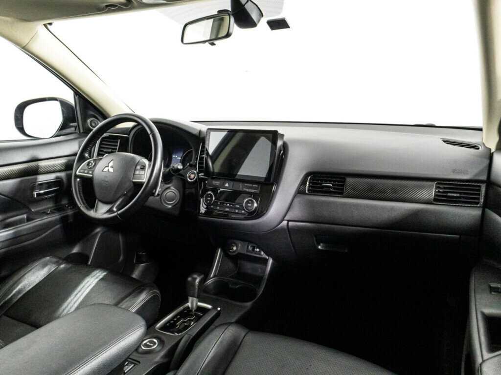 Купить Mitsubishi Outlander с пробегом. Фото: #8