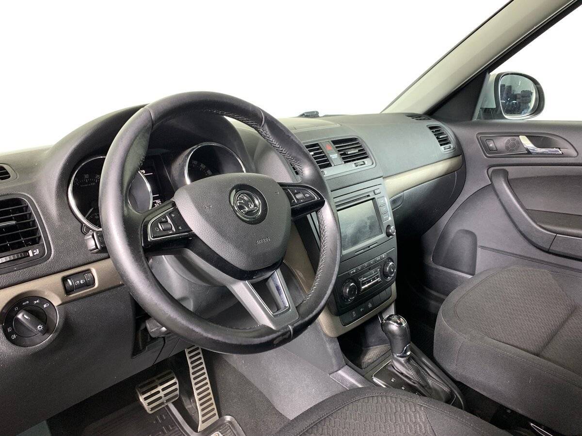 Купить Skoda Yeti с пробегом. Фото: #10