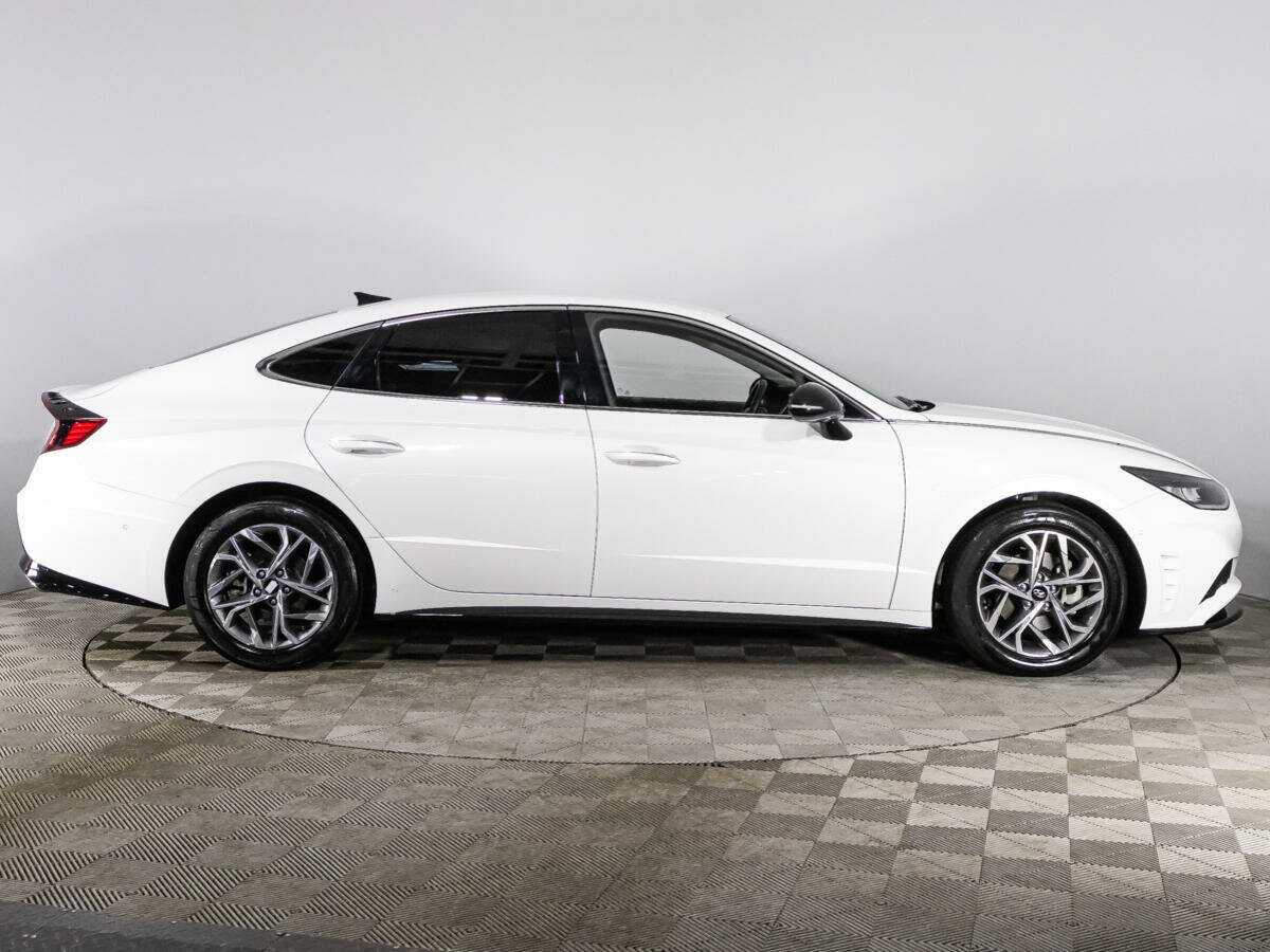 Купить Hyundai Sonata с пробегом. Фото: #3