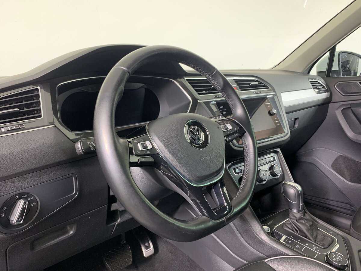 Купить Volkswagen Tiguan с пробегом. Фото: #8