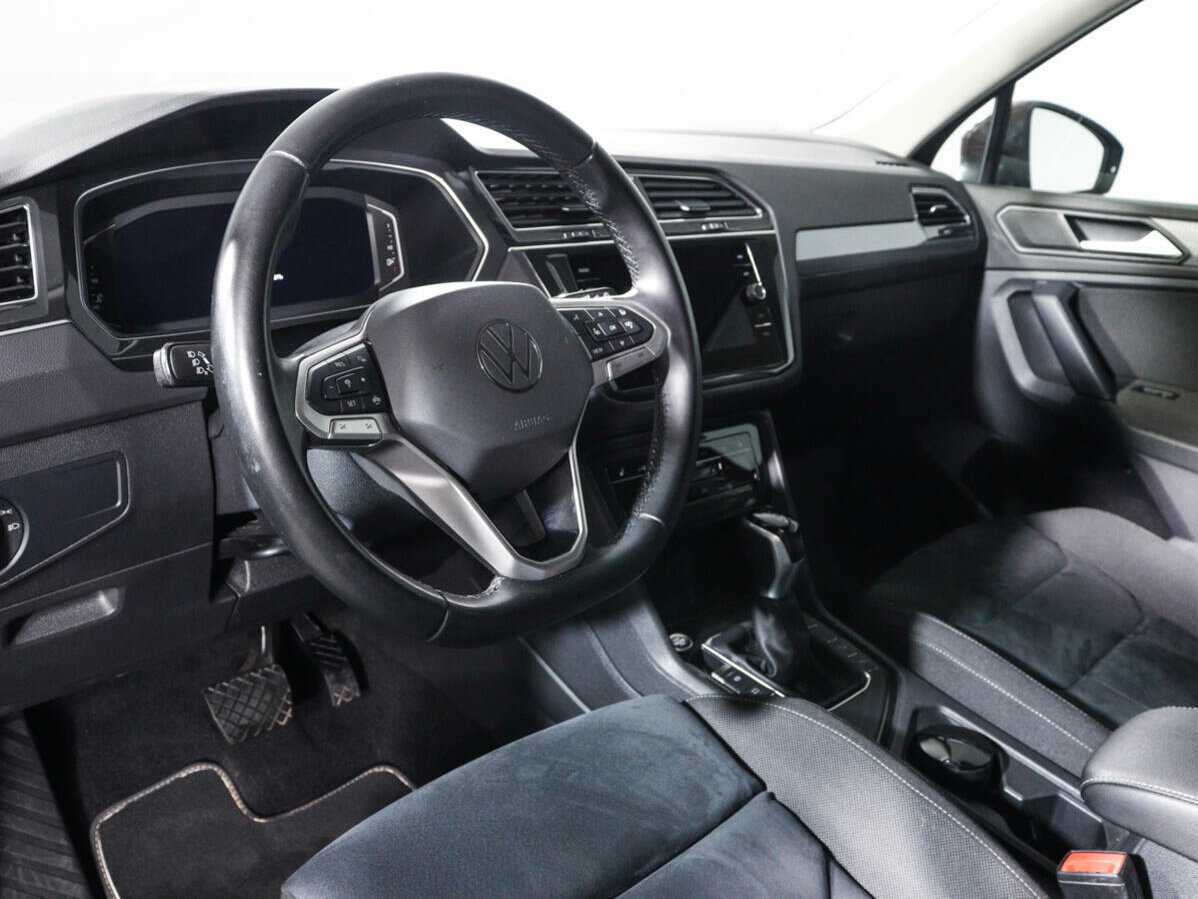 Купить Volkswagen Tiguan с пробегом. Фото: #11