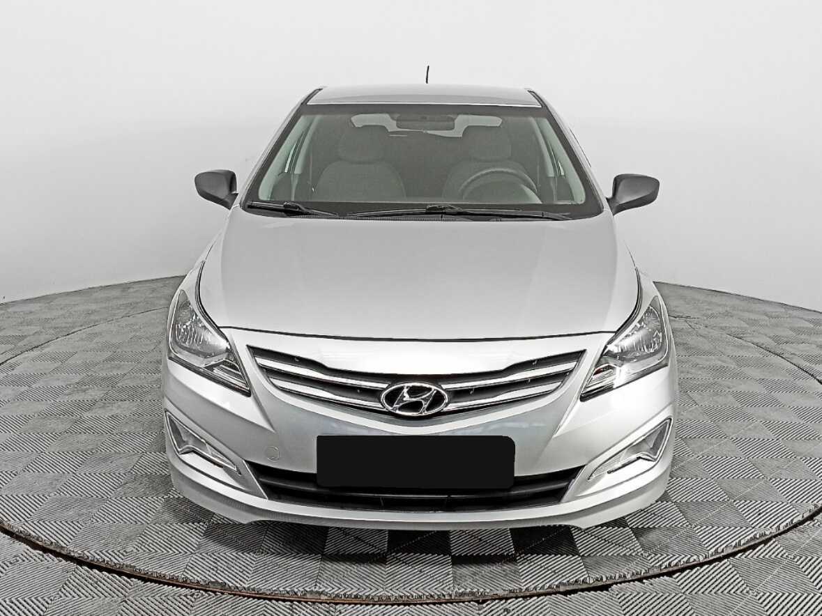 Купить Hyundai Solaris с пробегом. Фото: #1