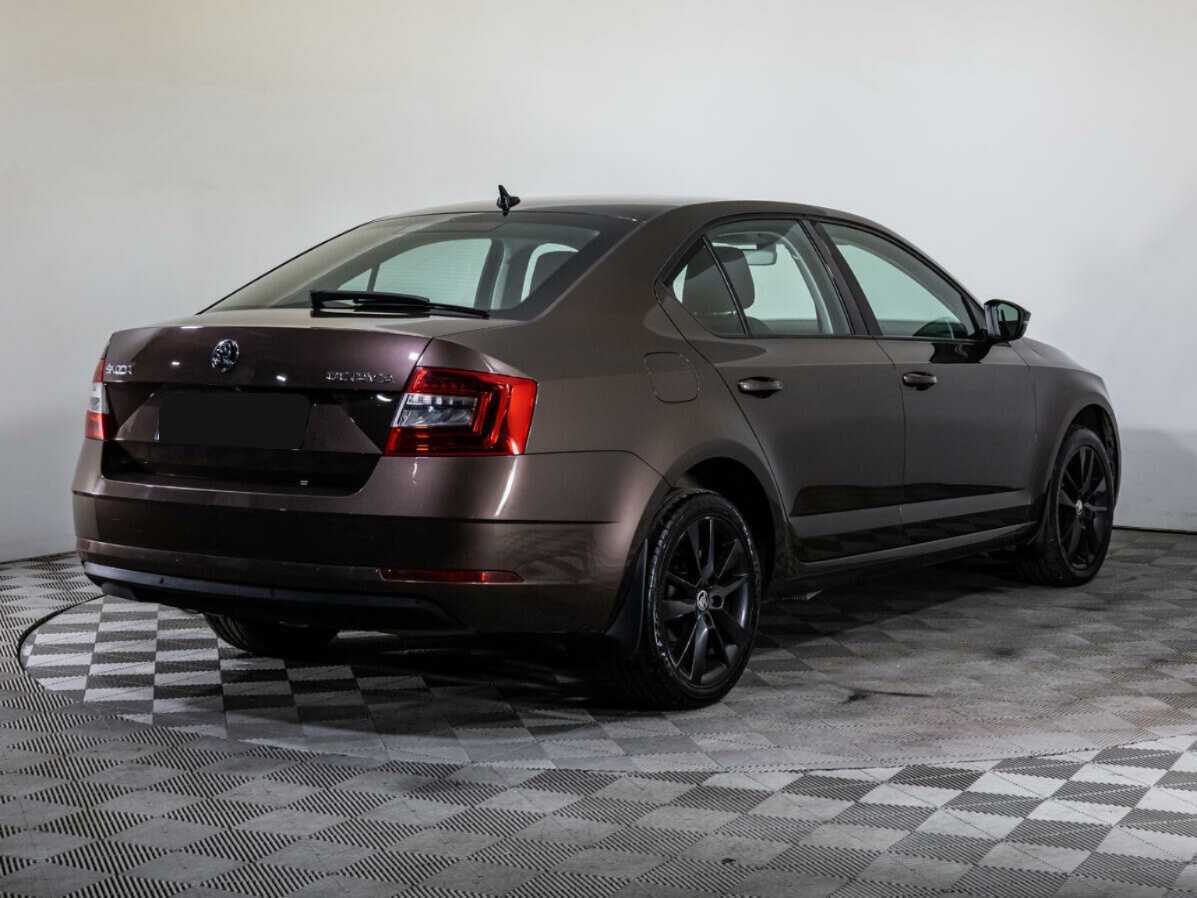 Купить Skoda Octavia с пробегом. Фото: #4