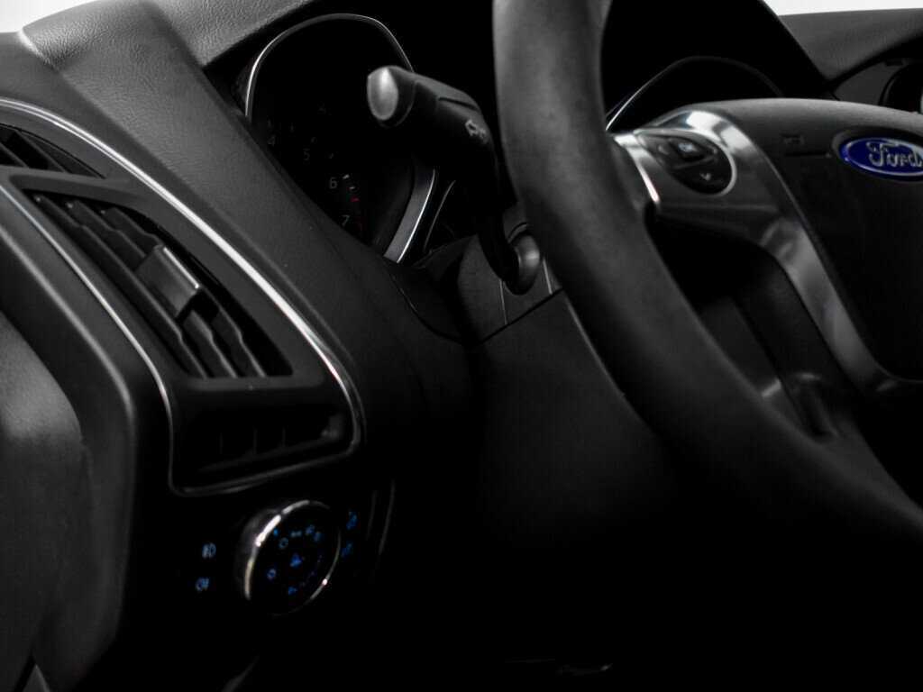 Купить Ford Focus с пробегом. Фото: #9