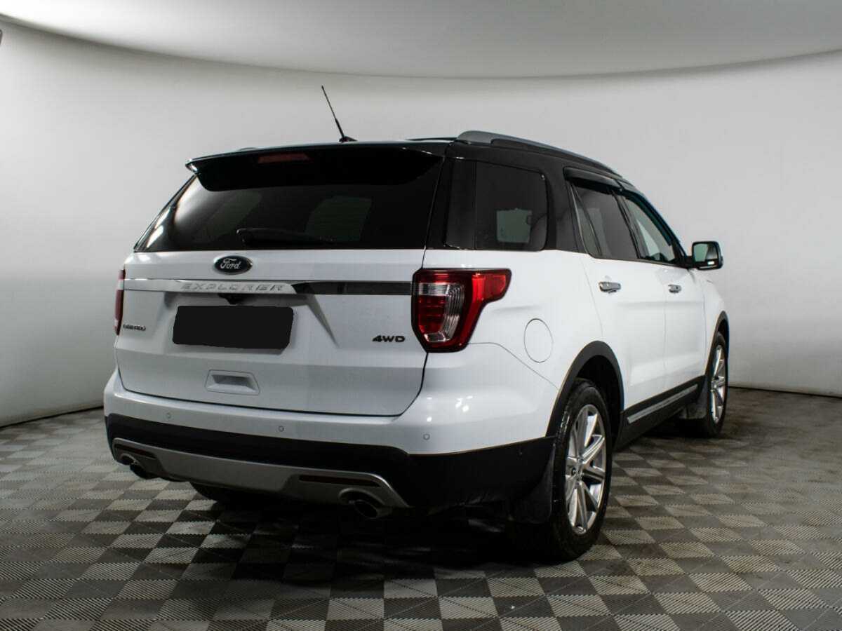Купить Ford Explorer с пробегом. Фото: #4