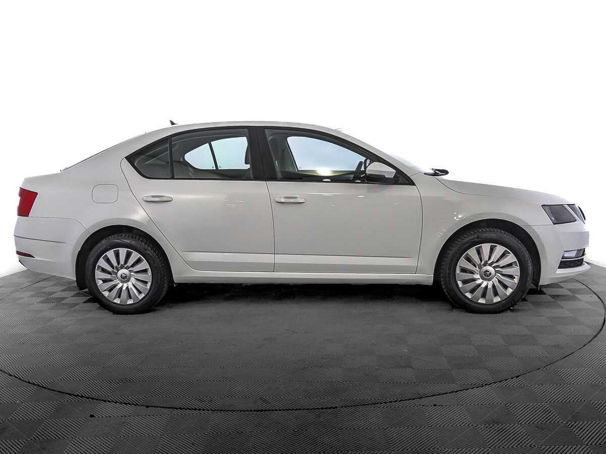 Купить Skoda Octavia с пробегом. Фото: #3