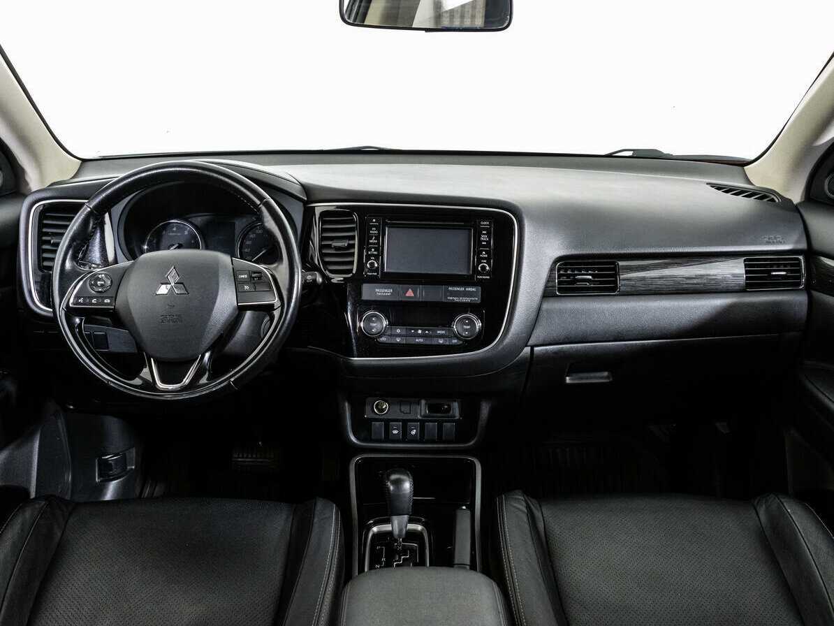 Купить Mitsubishi Outlander с пробегом. Фото: #9