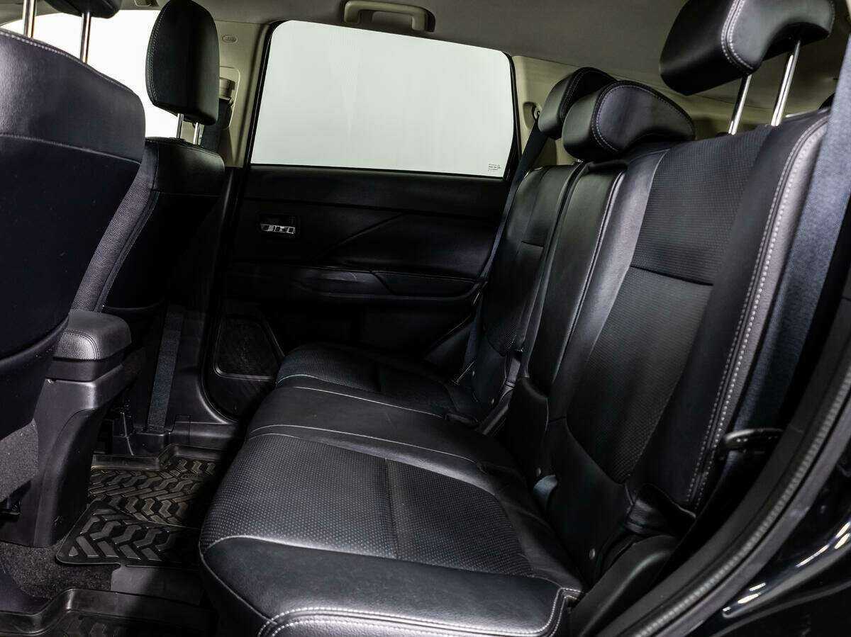 Купить Mitsubishi Outlander с пробегом. Фото: #9