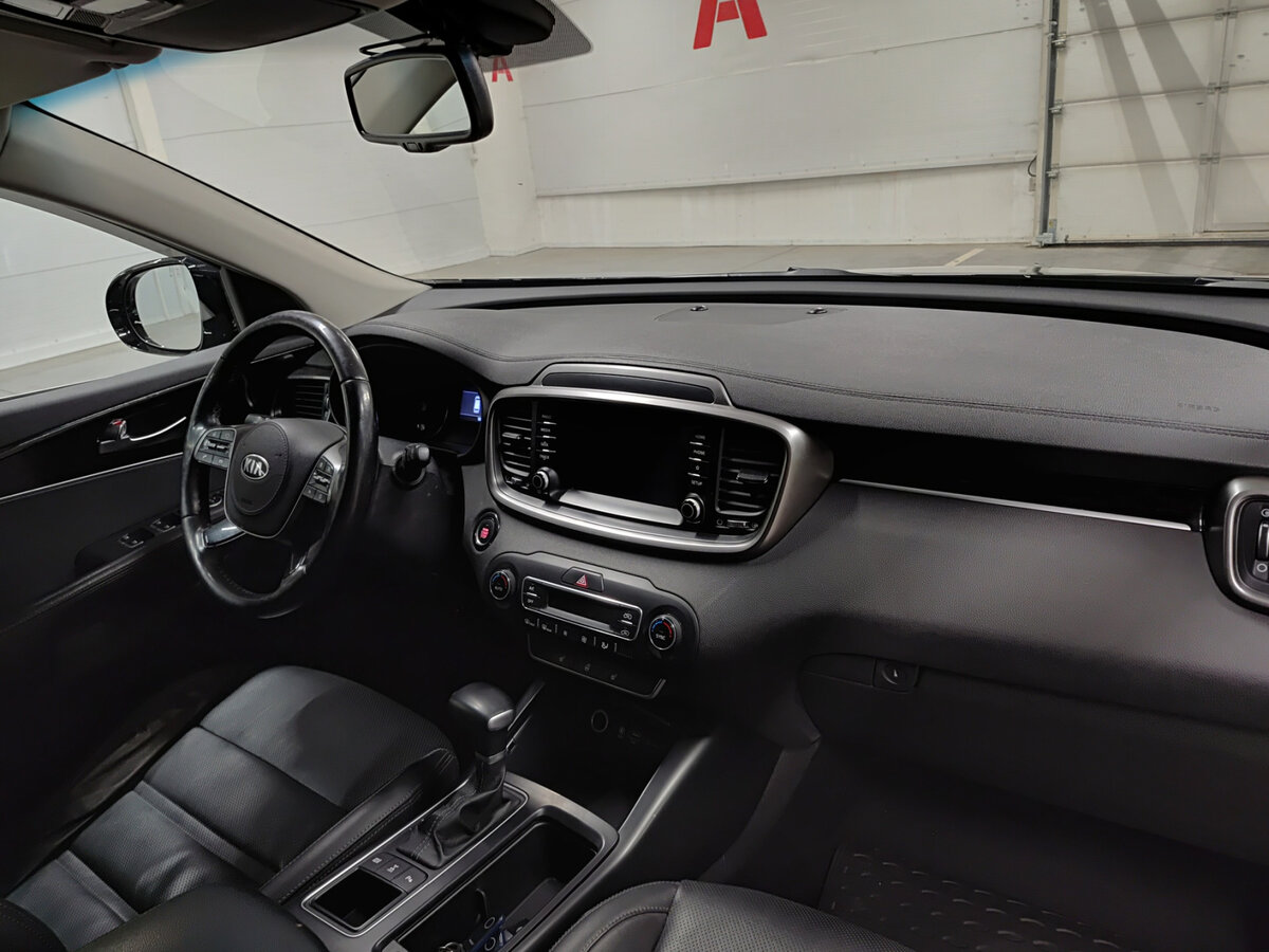 Купить Kia Sorento с пробегом. Фото: #10