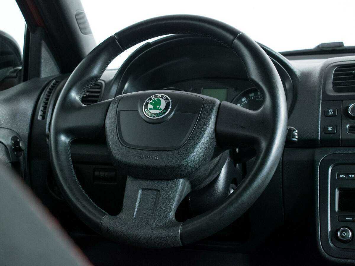 Купить Skoda Fabia с пробегом. Фото: #13