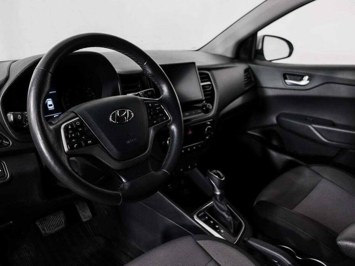Купить Hyundai Solaris с пробегом. Фото: #8