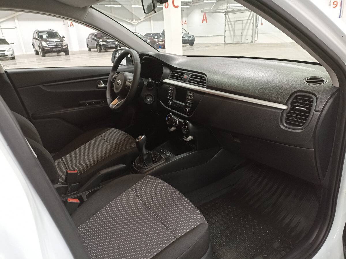 Купить Kia Rio с пробегом. Фото: #10