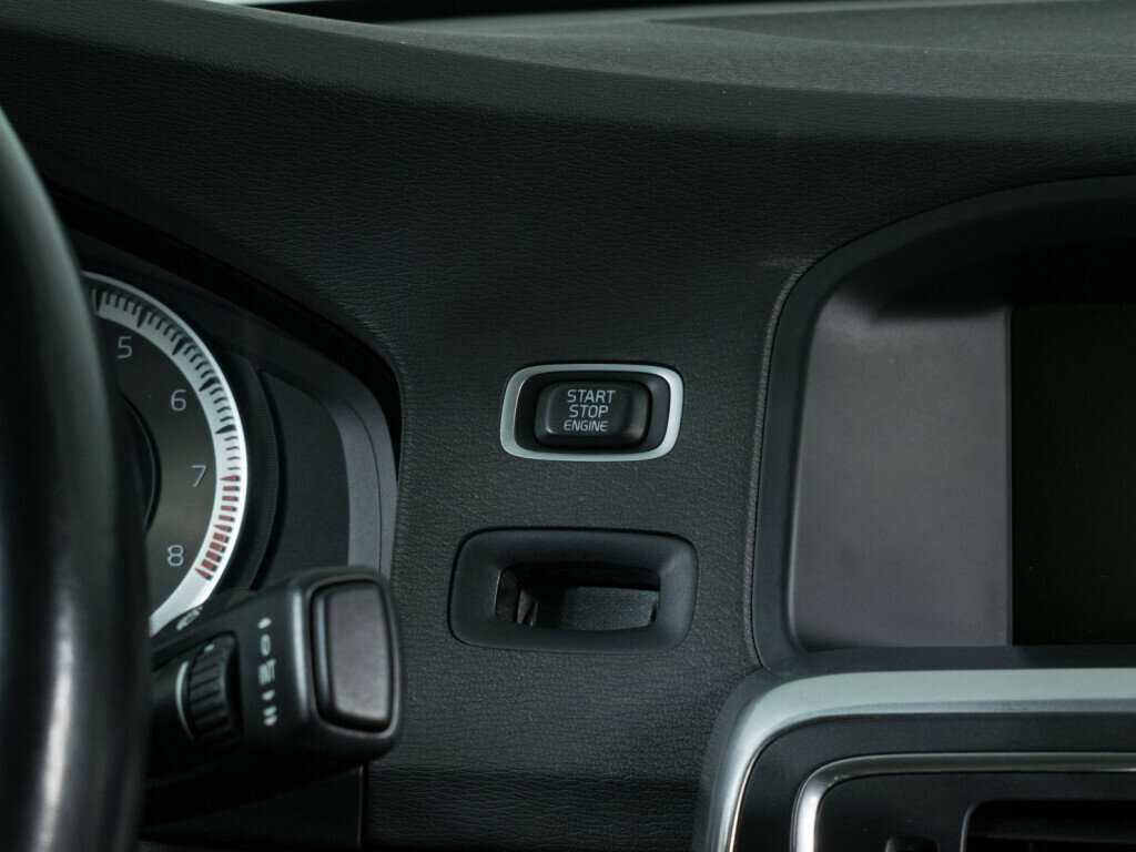 Купить Volvo S60 с пробегом. Фото: #11
