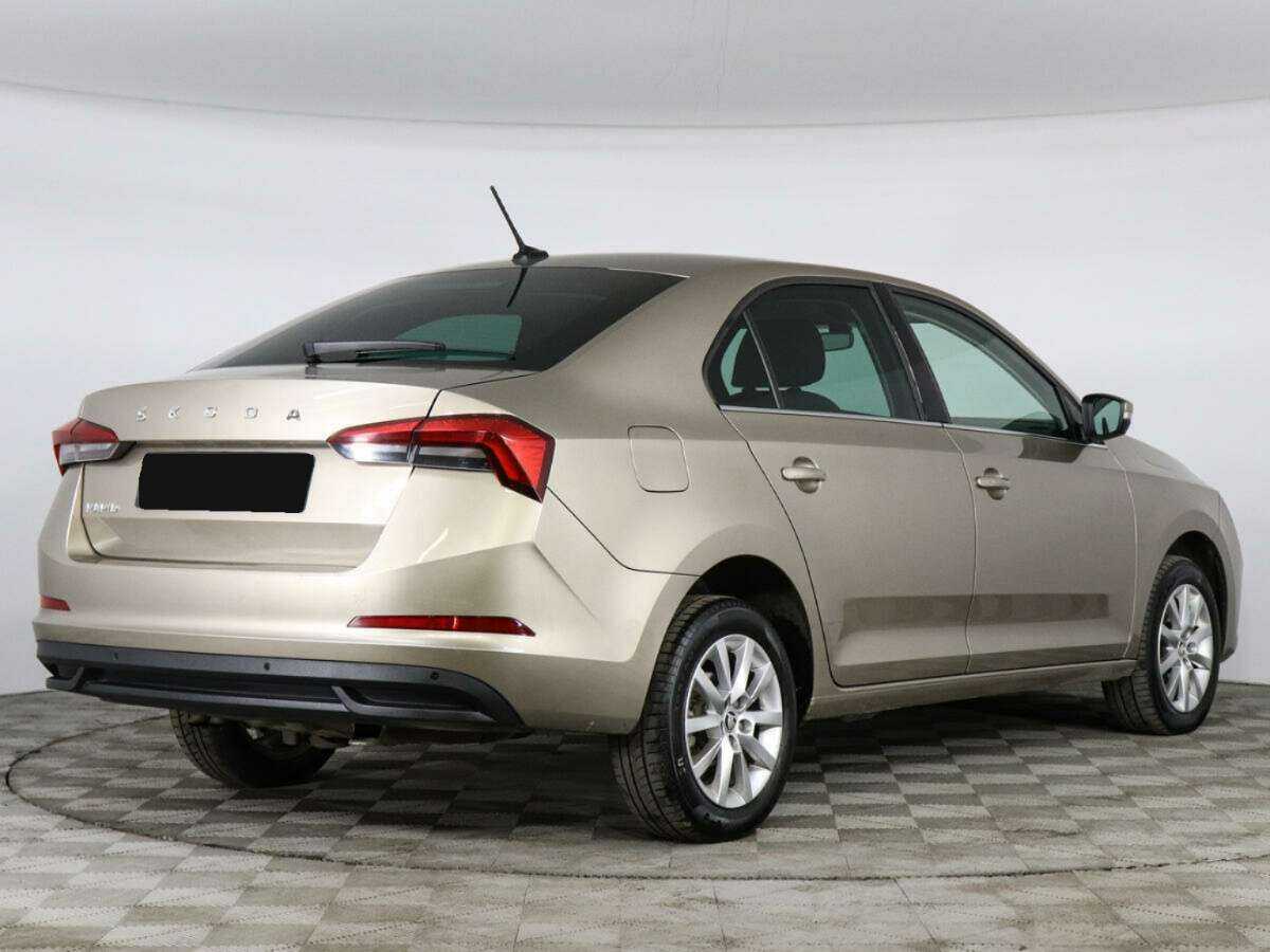 Купить Skoda Rapid с пробегом. Фото: #4