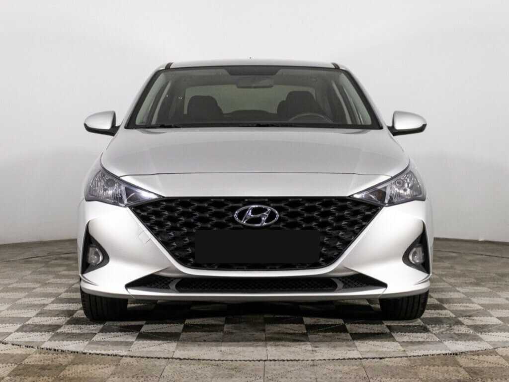 Купить Hyundai Solaris с пробегом. Фото: #1