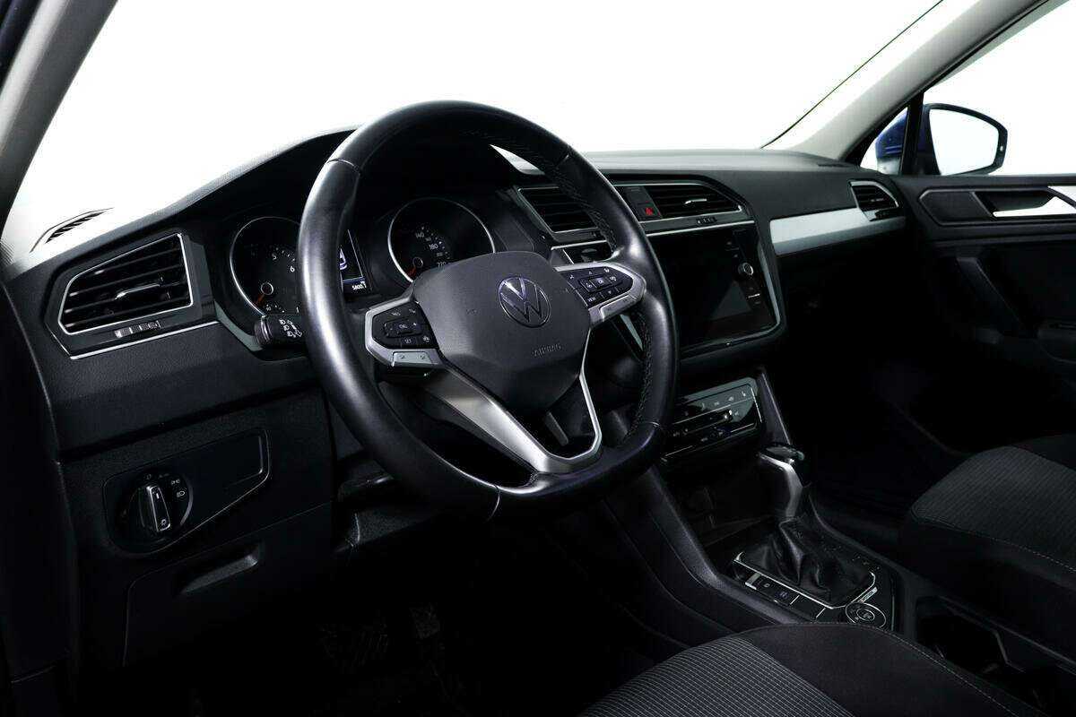 Купить Volkswagen Tiguan с пробегом. Фото: #12