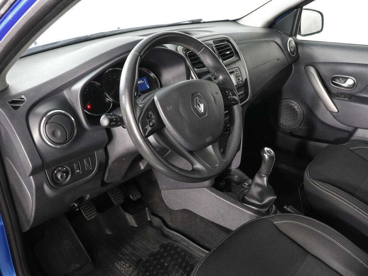 Купить Renault Sandero с пробегом. Фото: #8