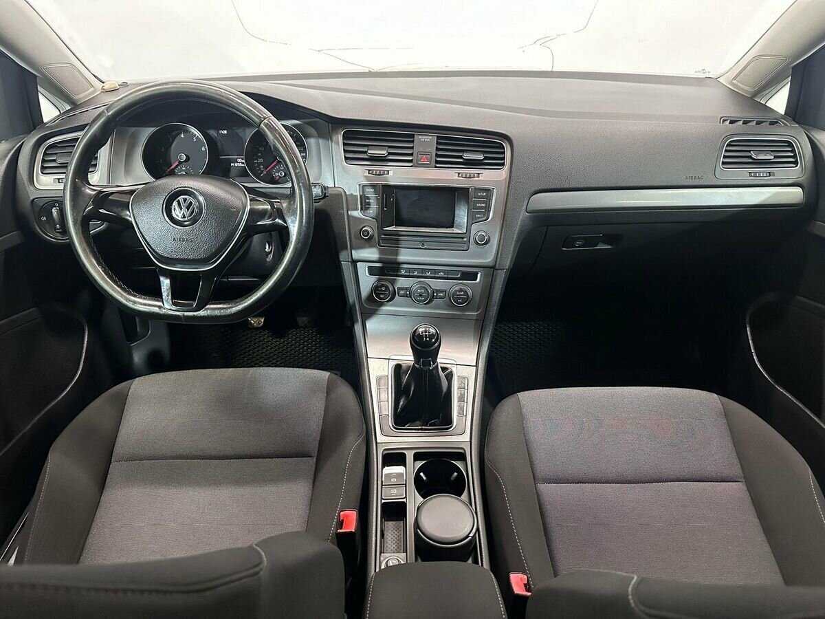 Купить Volkswagen Golf с пробегом. Фото: #8