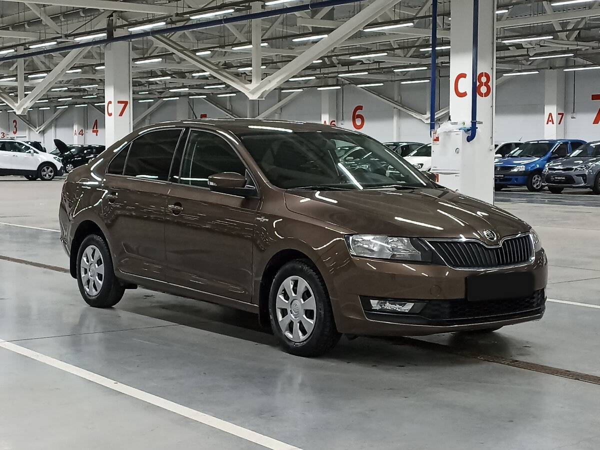 Купить Skoda Rapid с пробегом. Фото: #2