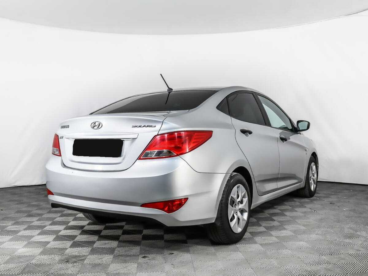 Купить Hyundai Solaris с пробегом. Фото: #4