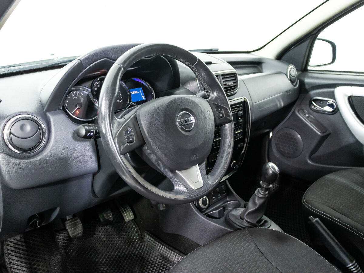 Купить Nissan Terrano с пробегом. Фото: #10
