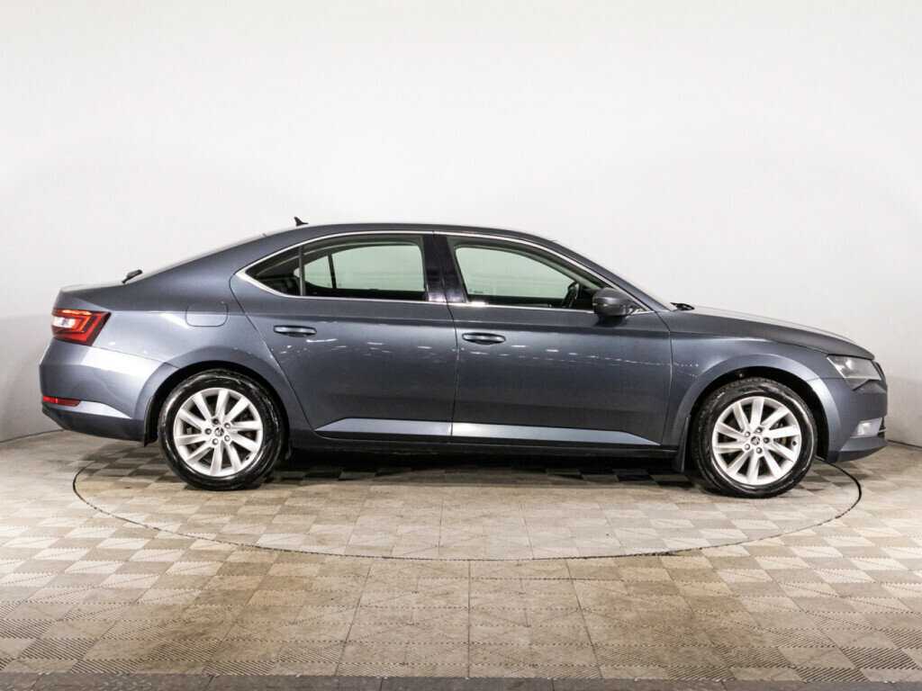 Купить Skoda Superb с пробегом. Фото: #3