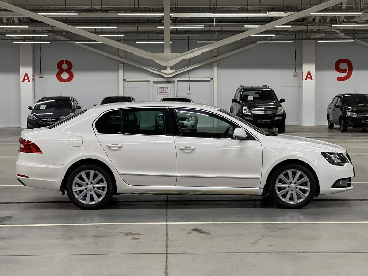 Купить Skoda Superb с пробегом. Фото: #3