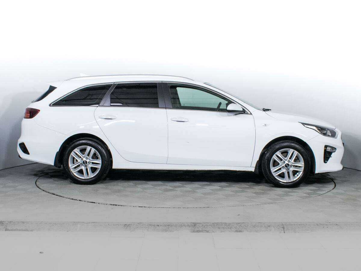 Купить Kia Ceed с пробегом. Фото: #3