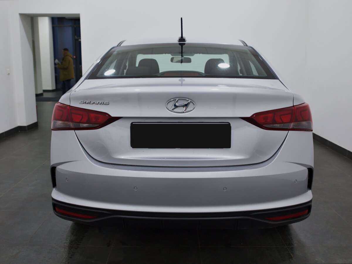 Купить Hyundai Solaris с пробегом. Фото: #3