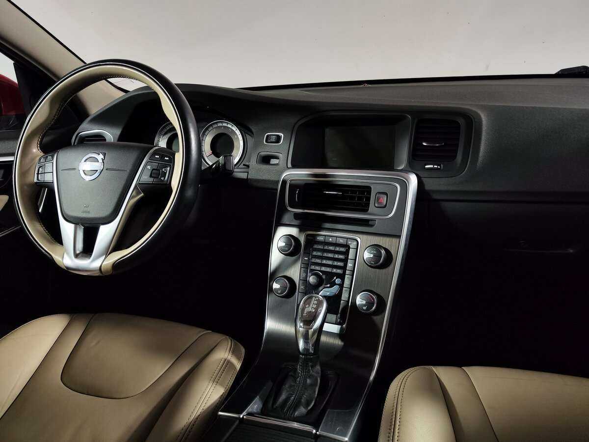 Купить Volvo S60 с пробегом. Фото: #16