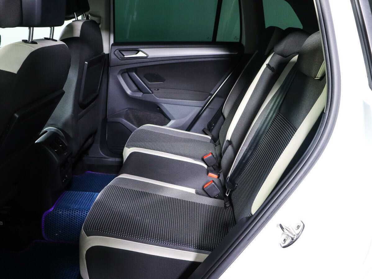 Купить Volkswagen Tiguan с пробегом. Фото: #9