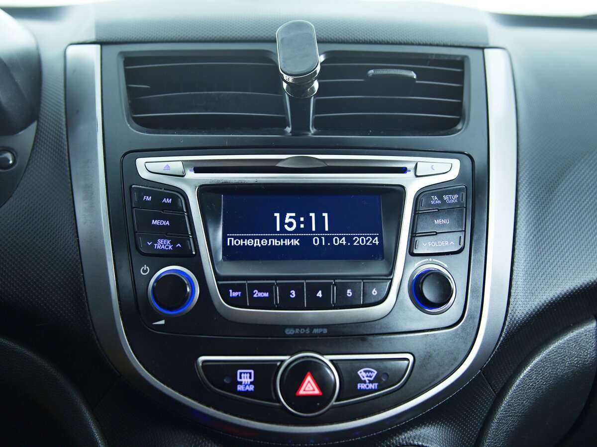Купить Hyundai Solaris с пробегом. Фото: #14