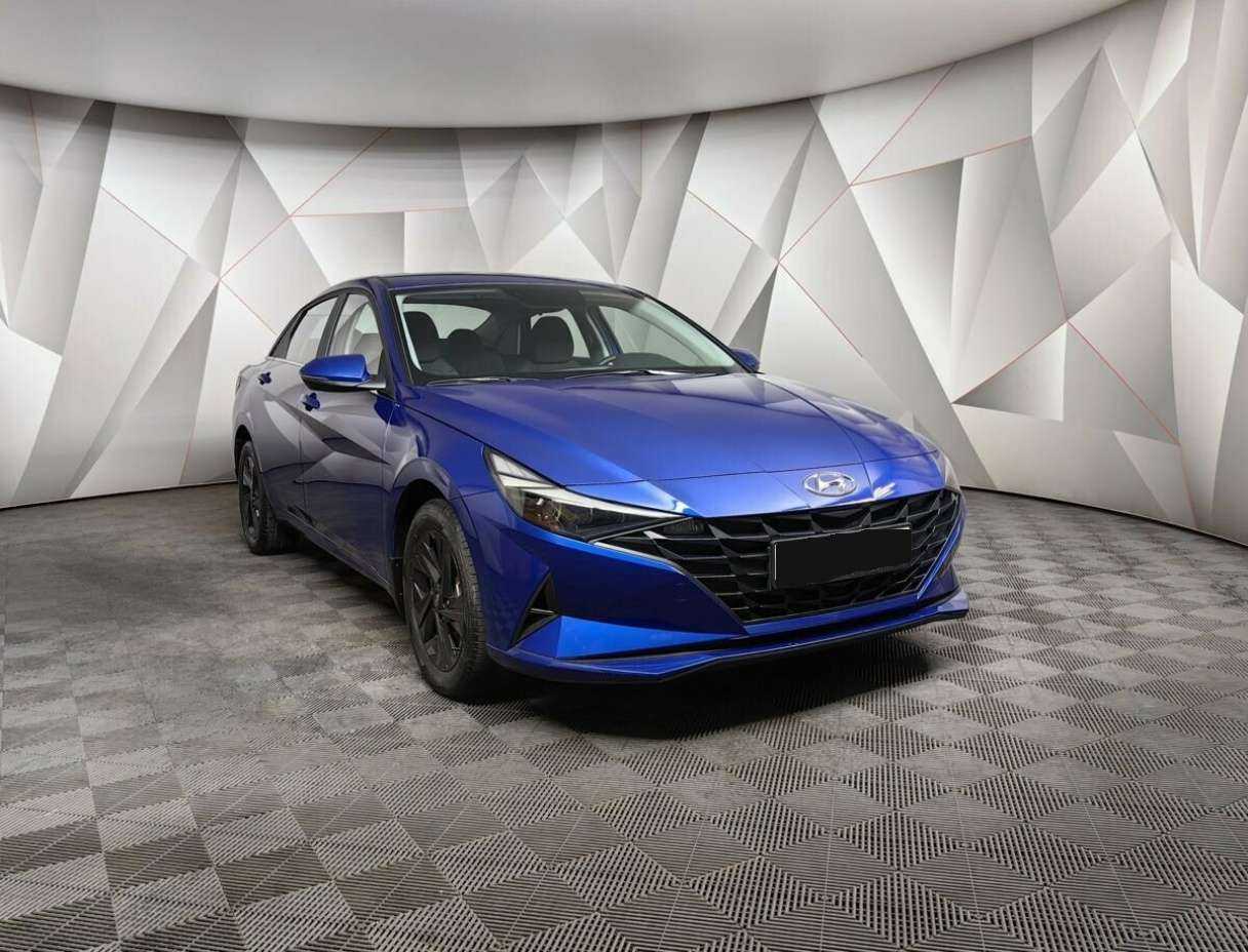 Купить Hyundai Elantra с пробегом. Фото: #2