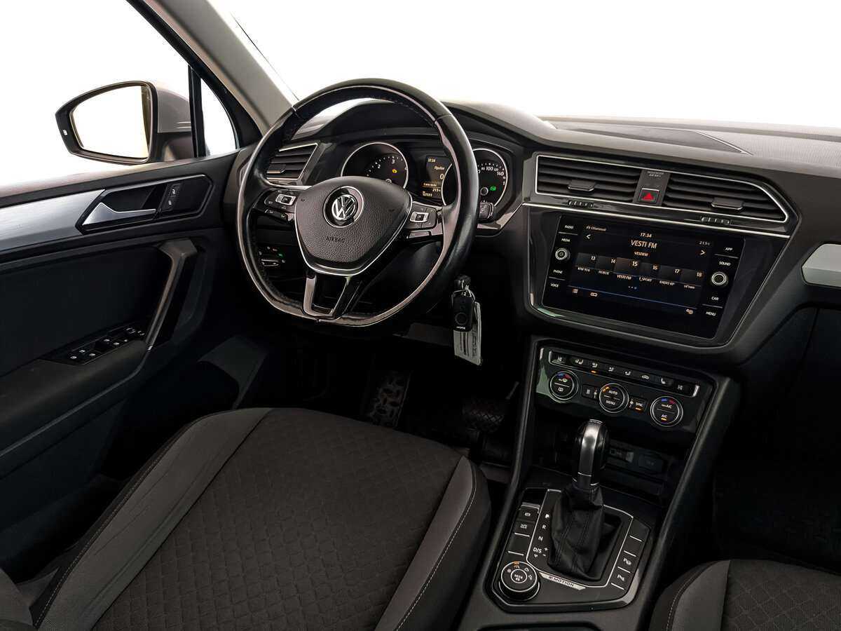 Купить Volkswagen Tiguan с пробегом. Фото: #20