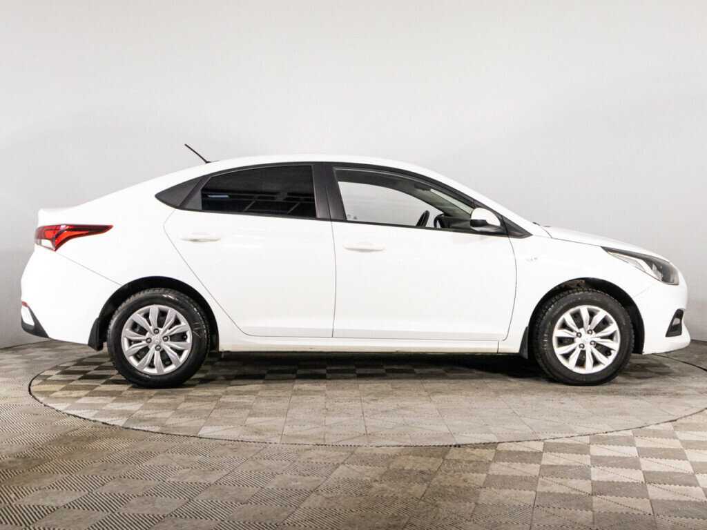 Купить Hyundai Solaris с пробегом. Фото: #3