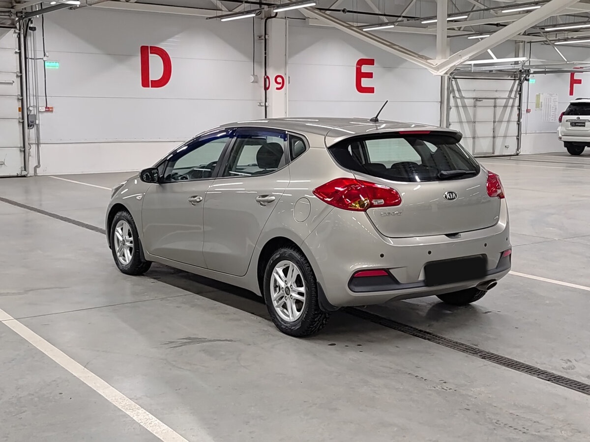 Купить Kia Ceed с пробегом. Фото: #6