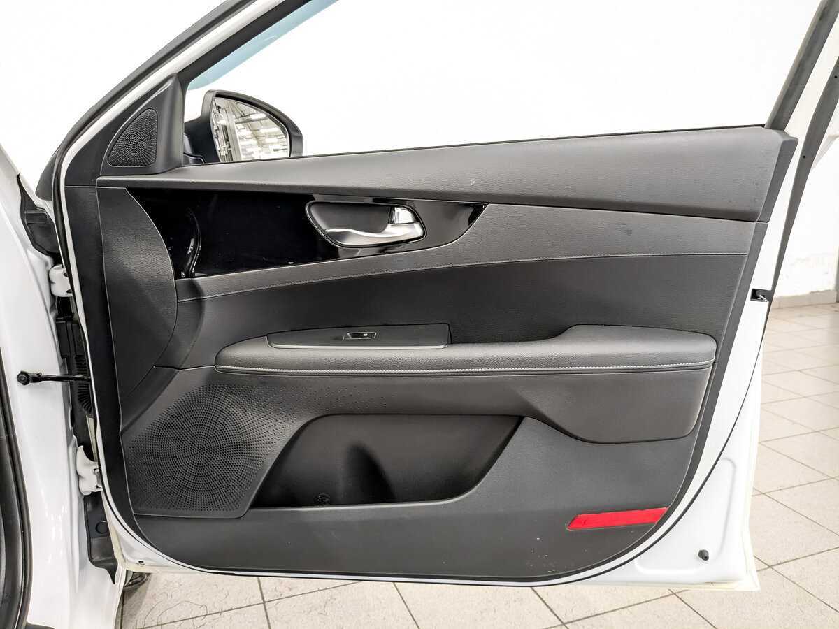 Купить Kia Cerato с пробегом. Фото: #20