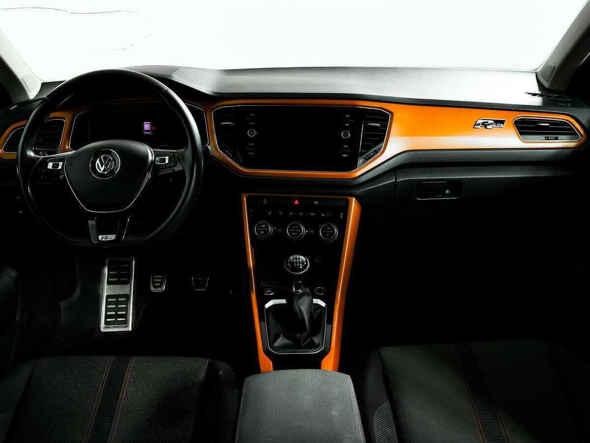 Купить Volkswagen T-Roc с пробегом. Фото: #10