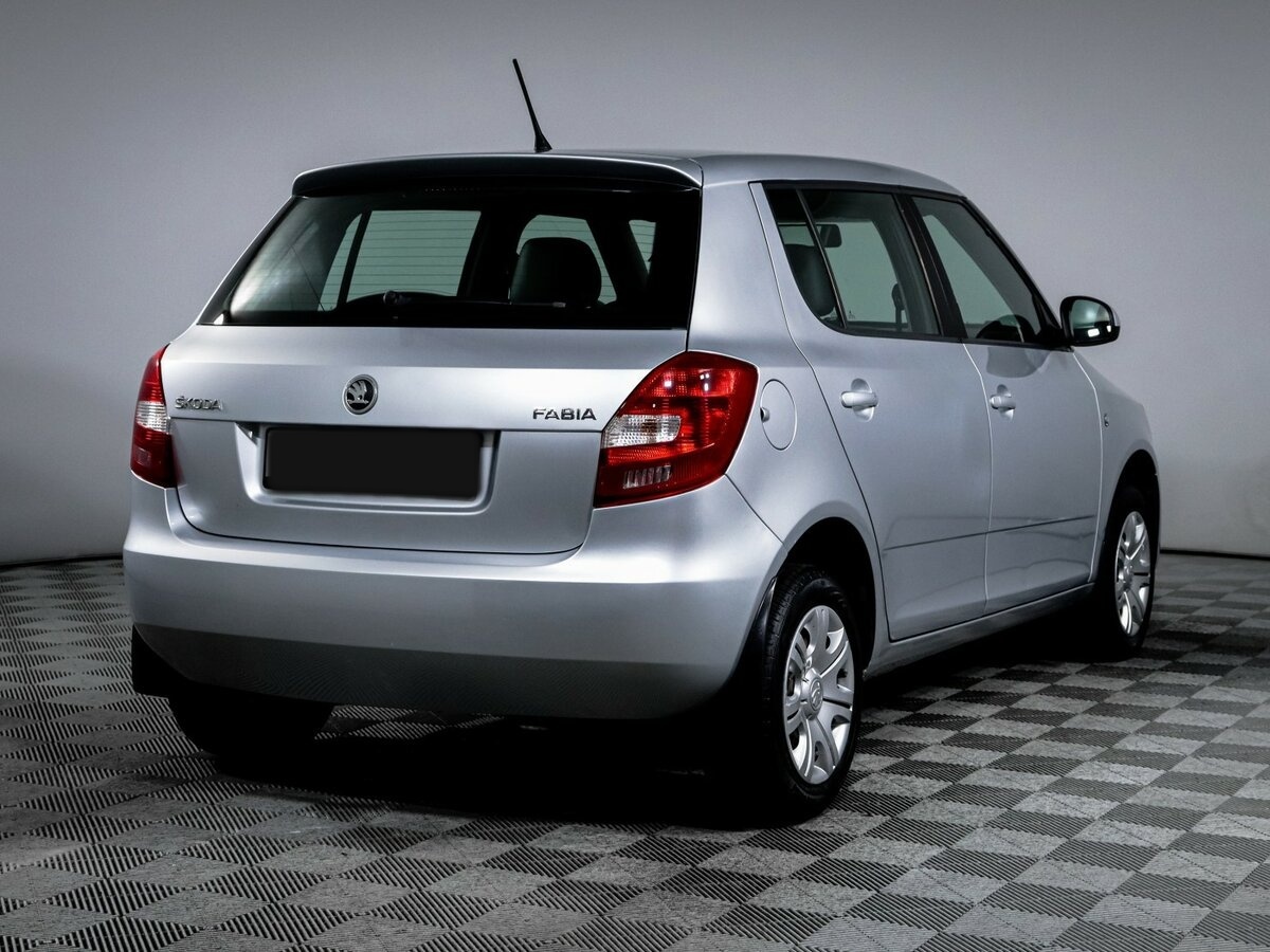 Купить Skoda Fabia с пробегом. Фото: #3