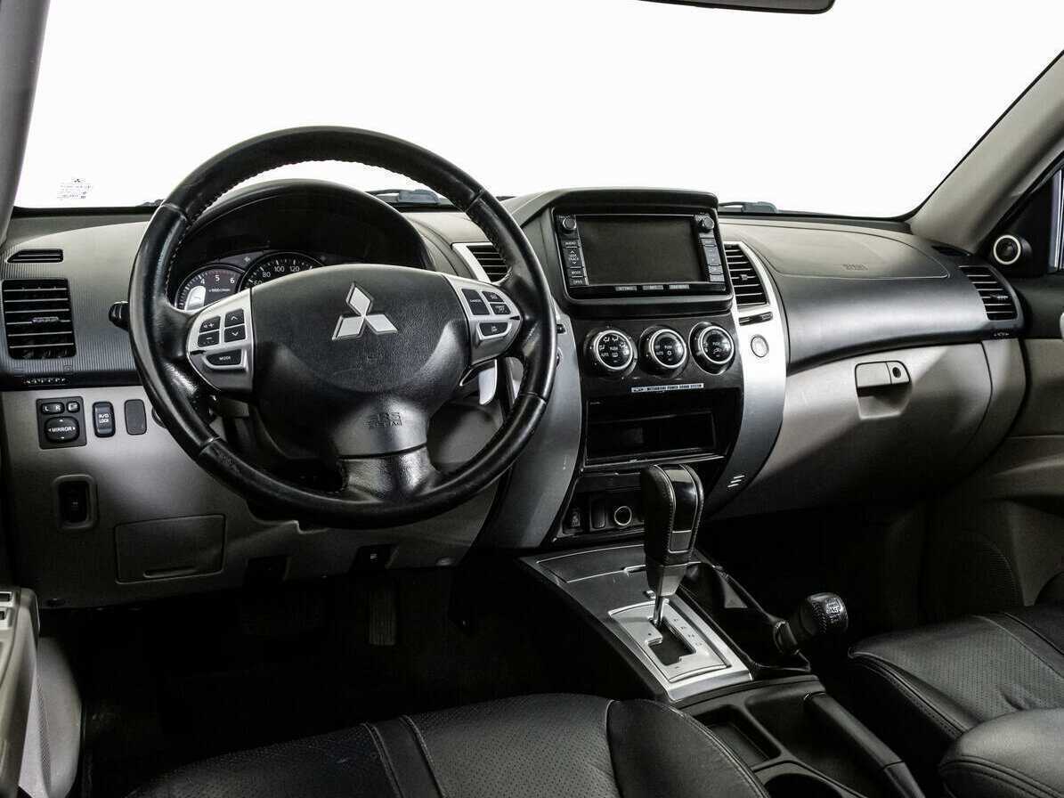Купить Mitsubishi Pajero Sport с пробегом. Фото: #10