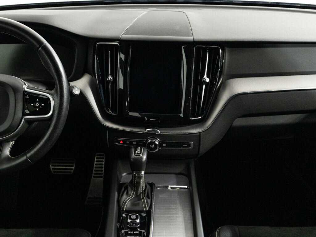 Купить Volvo XC60 с пробегом. Фото: #13