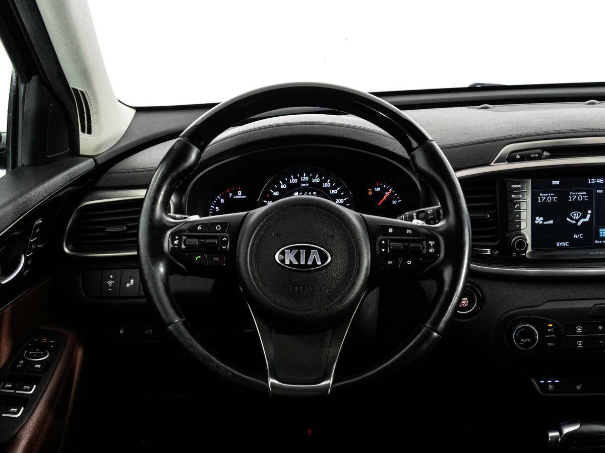 Купить Kia Sorento с пробегом. Фото: #11
