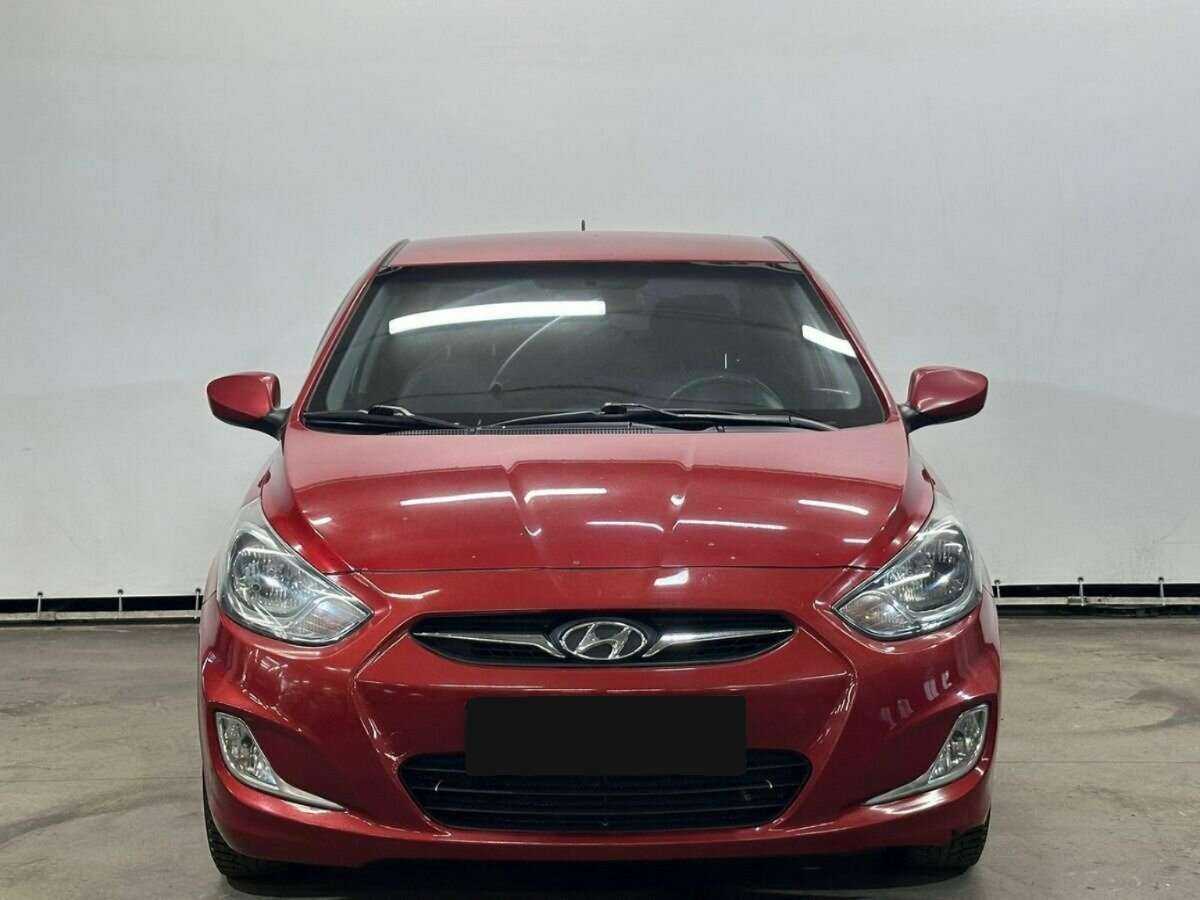 Купить Hyundai Solaris с пробегом. Фото: #1