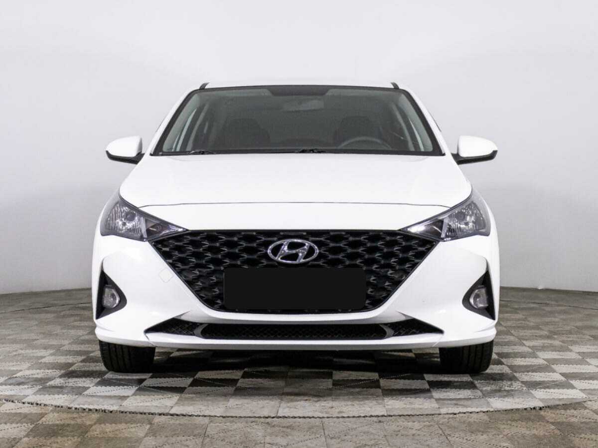 Купить Hyundai Solaris с пробегом. Фото: #1