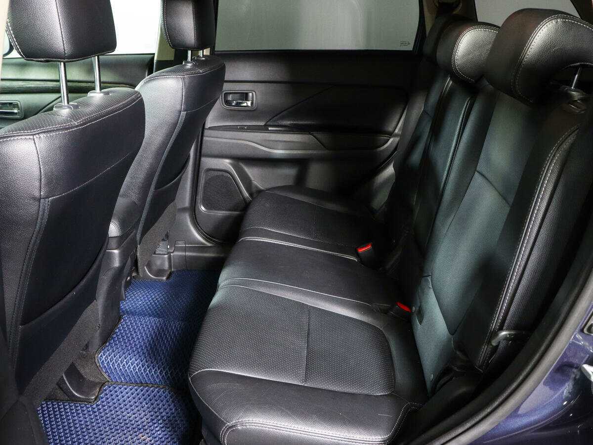 Купить Mitsubishi Outlander с пробегом. Фото: #7
