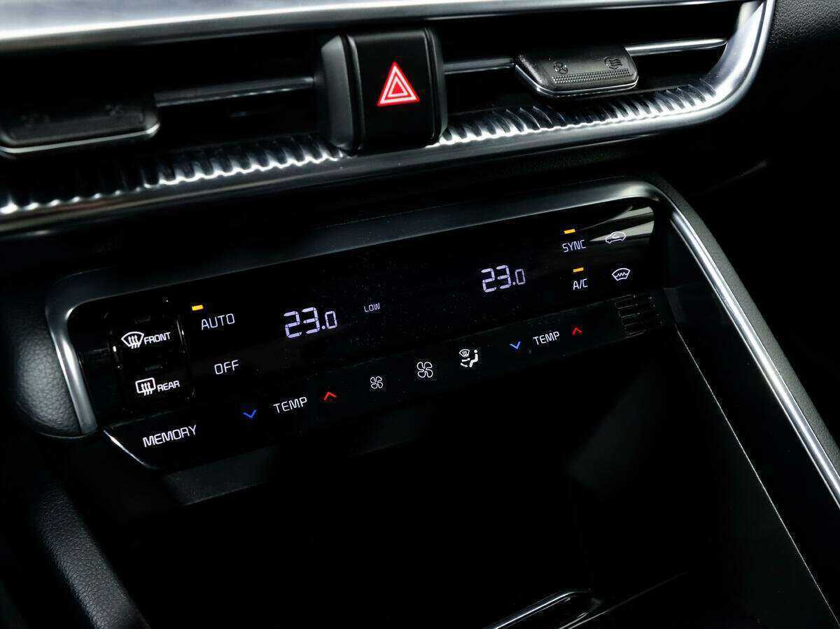 Купить Kia K5 с пробегом. Фото: #14