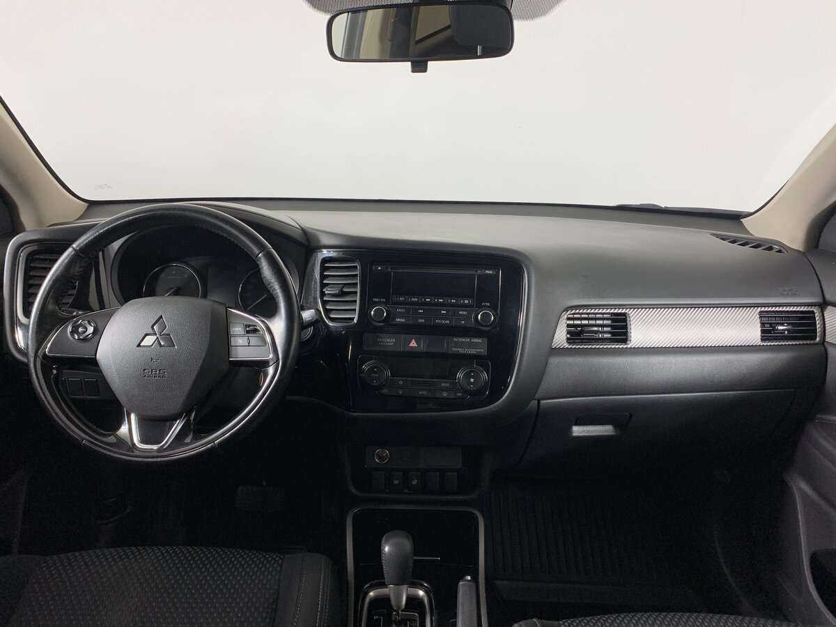Купить Mitsubishi Outlander с пробегом. Фото: #10