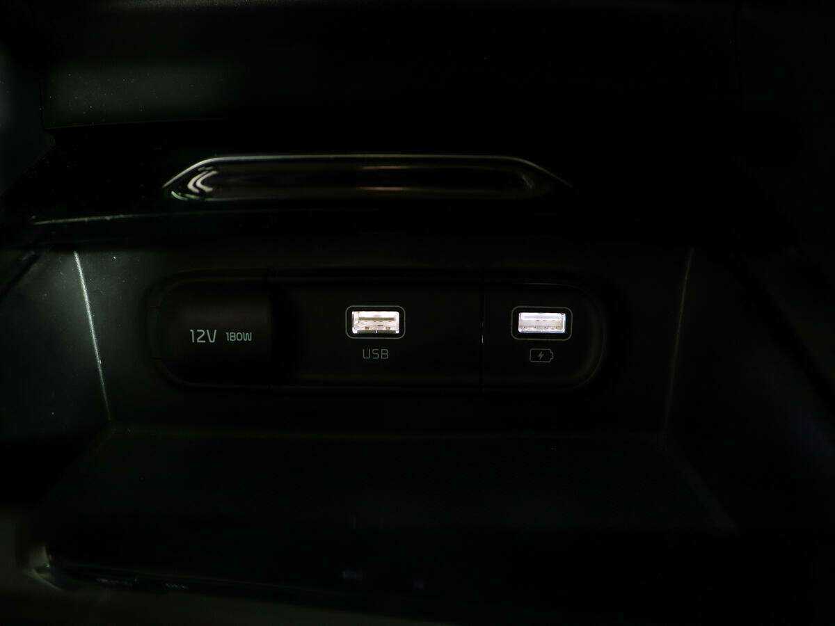 Купить Kia K5 с пробегом. Фото: #18