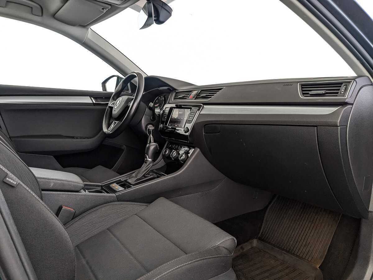 Купить Skoda Superb с пробегом. Фото: #12