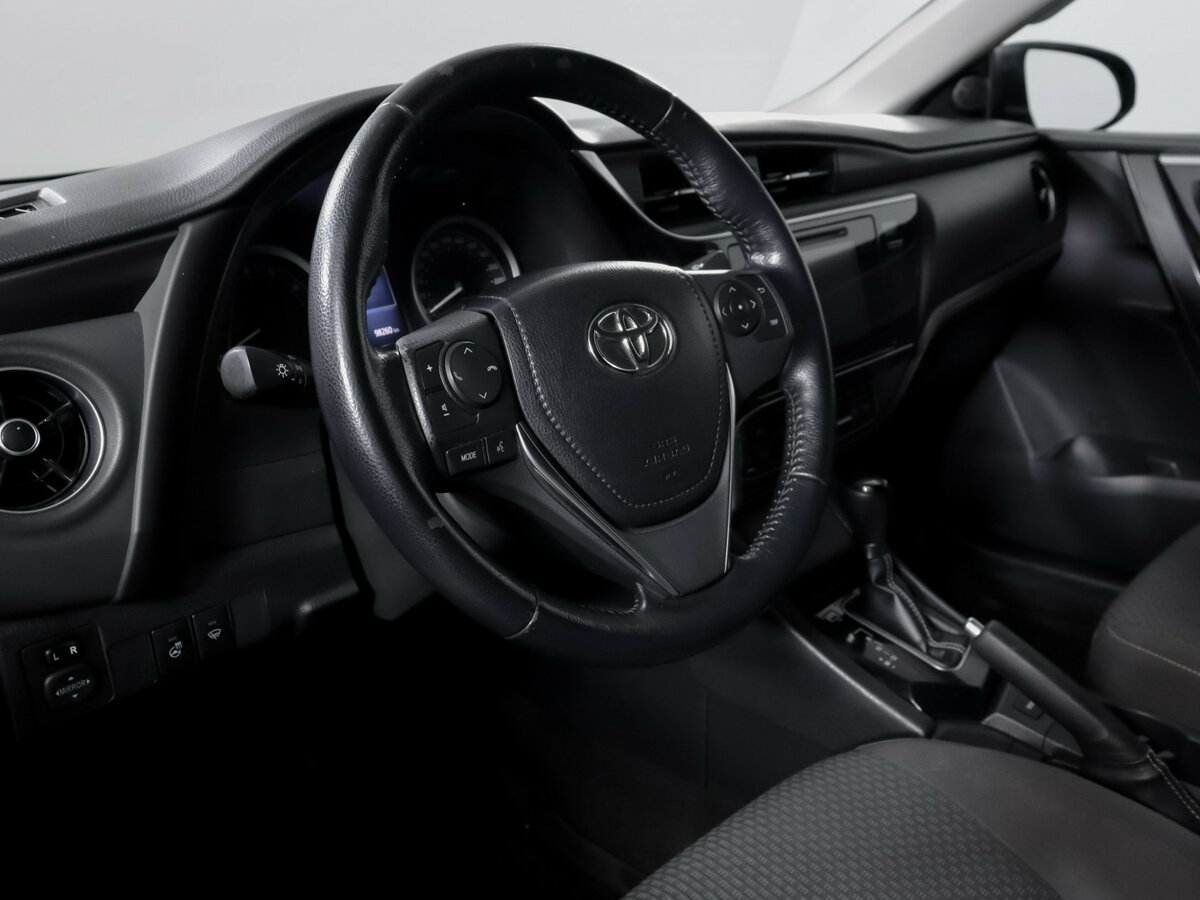 Купить Toyota Corolla с пробегом. Фото: #11
